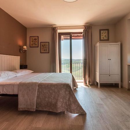 Poggio Dei Farinetti Bed & Breakfast Diano d'Alba Exterior photo