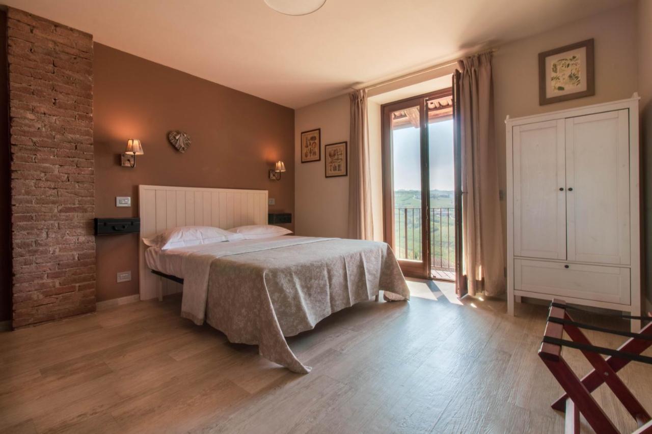 Poggio Dei Farinetti Bed & Breakfast Diano d'Alba Exterior photo